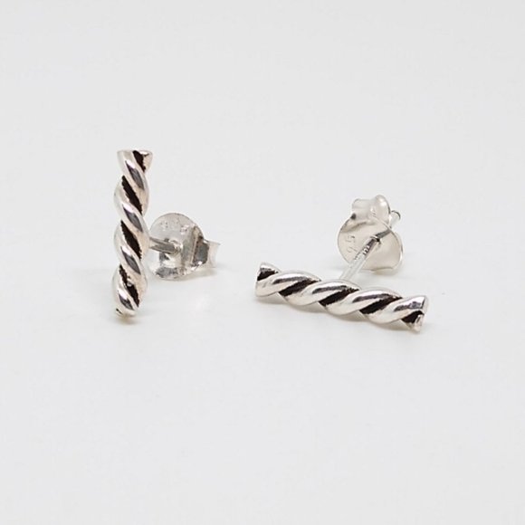 SALE‼️NEW Small S925 Oxidized Twist Bar Minimalist Stud Earrings - Picture 2 of 6